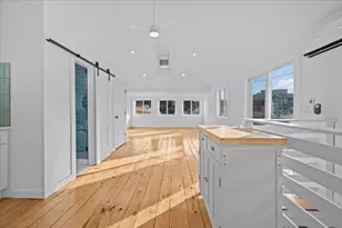318 Beach 101st St, New York City, NY 11694 - Photo 8