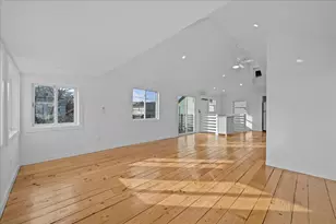 318 Beach 101st St, New York City, NY 11694 - Photo 10