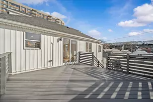 318 Beach 101st St, New York City, NY 11694 - Photo 18