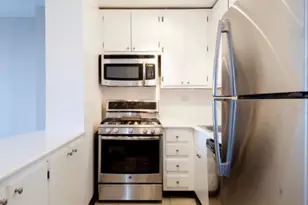 330 E 39th St, New York City, NY 10016 - Photo 4