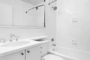 330 E 39th St, New York City, NY 10016 - Photo 14