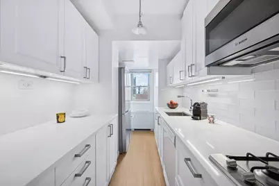 220 E 60th Street #14J, New York City, NY 10022 - Photo 8