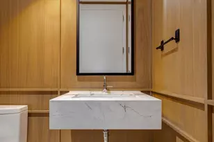 22-18 Jackson Ave, New York City, NY 11101 - Photo 10