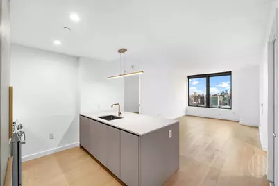 3 Court Square #5601, New York City, NY 11101 - Photo 2