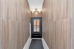 356 W 48th St, New York City, NY 10036 - Photo 16