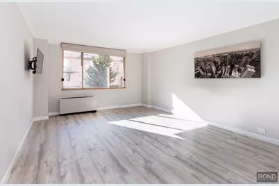 393 W 49th Street #3OO, New York, NY 10019 - Photo 2