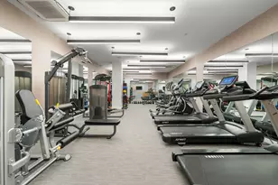21-21 31st St, New York City, NY 11105 - Photo 16