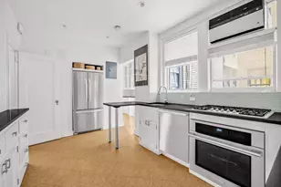 130 E 75th St, New York City, NY 10021 - Photo 8