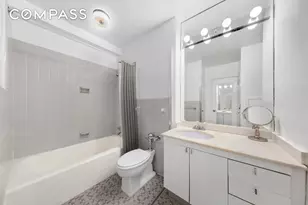 77 W 55th St, New York, NY 10019 - Photo 4