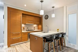 529 W 42nd St, New York City, NY 10036 - Photo 2