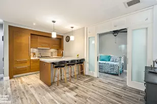 529 W 42nd St, New York City, NY 10036 - Photo 4