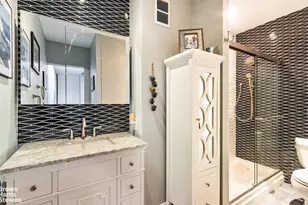 529 W 42nd St, New York City, NY 10036 - Photo 6