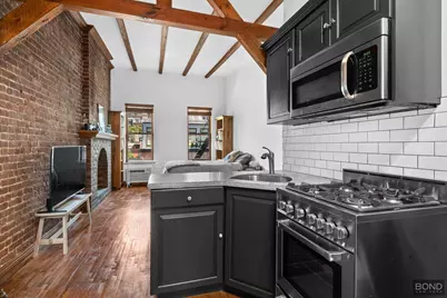 333 W 21st Street #4RW, New York City, NY 10011 - Photo 2