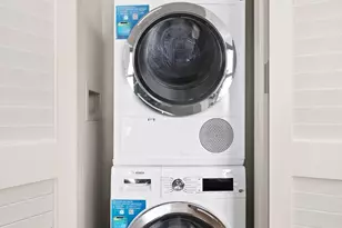 180 Front St, New York City, NY 11201 - Photo 8