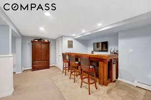 142-15 Newport Ave, New York City, NY 11694 - Photo 36