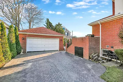 142-15 Newport Avenue, New York City, NY 11694 - Photo 12