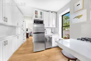 227 W 11th St, New York, NY 10014 - Photo 2