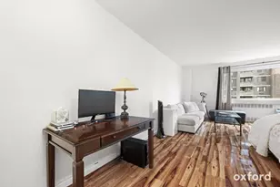 345 W 58th St, New York City, NY 10019 - Photo 8