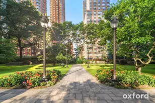 345 W 58th St, New York City, NY 10019 - Photo 12