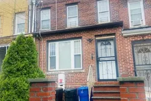 922 E 221st St, New York City, NY 10469 - Photo 1