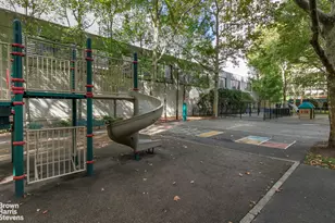 300 E 33rd St, New York City, NY 10016 - Photo 18