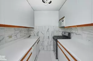 300 E 33rd St, New York City, NY 10016 - Photo 22
