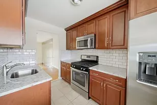 4246 E Tremont Ave, New York City, NY 10465 - Photo 26