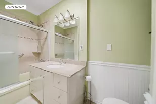 4246 E Tremont Ave, New York City, NY 10465 - Photo 16