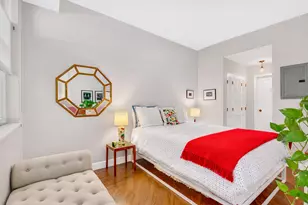 22 Irving Pl, New York City, NY 10003 - Photo 4