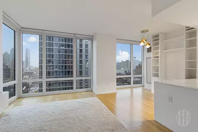 247 W 46th Street #1502, New York, NY 10036 - Photo 2