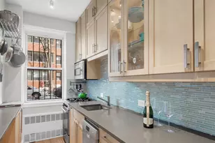 424 E 52nd St, New York City, NY 10022 - Photo 22