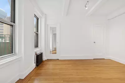 325 W 45th Street #820, New York City, NY 10036 - Photo 6
