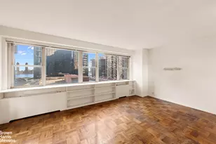 300 E 40th St, New York City, NY 10016 - Photo 8