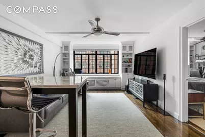 321 E 43rd Street #708, New York, NY 10017 - Photo 2