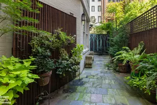 109 E 69th St, New York City, NY 10021 - Photo 8