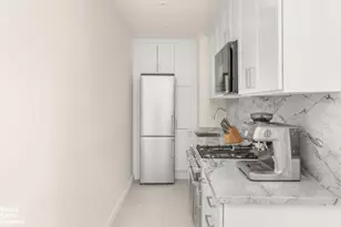 211 E 18th St, New York City, NY 10003 - Photo 6