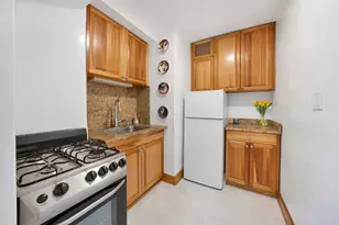 60 E 9th St, New York City, NY 10003 - Photo 4