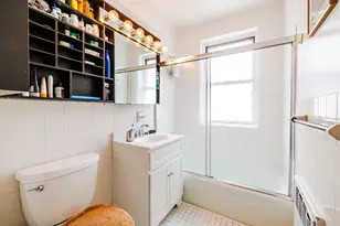 170 W 23rd St, New York, NY 10011 - Photo 4