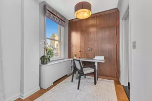 207 E 74th St, New York City, NY 10021 - Photo 6
