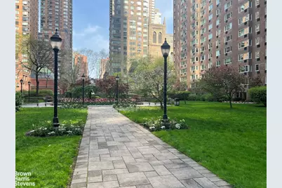 345 W 58th Street #7XY, New York City, NY 10019 - Photo 14