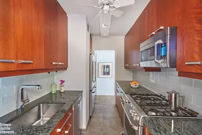 345 W 58th Street #7XY, New York City, NY 10019 - Photo 4