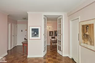 345 W 58th St, New York City, NY 10019 - Photo 2