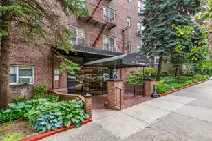 67-30 Clyde St, Forest Hills, NY 11375 - Photo 12