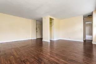 87-15 165th St, New York City, NY 11432 - Photo 4