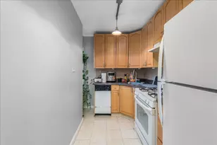 34-20 78th St, New York City, NY 11372 - Photo 2