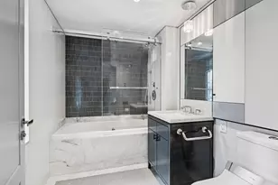 21 E 61st St, New York City, NY 10065 - Photo 24