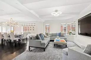 21 E 61st St, New York City, NY 10065 - Photo 2