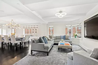 21 E 61st Street #6E, New York City, NY 10065 - Photo 2