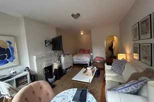 161 W 10th St, New York City, NY 10014 - Photo 10