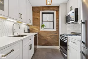 330 3rd Ave, New York, NY 10010 - Photo 4